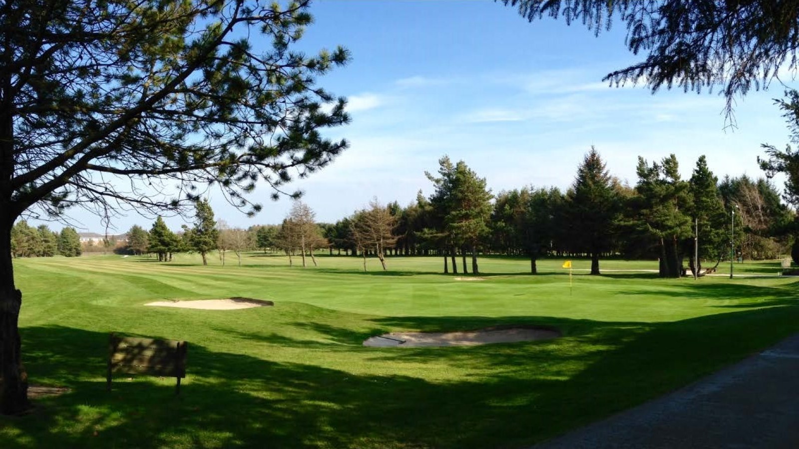 Deer Park with flag on golf course